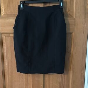 H&M Size 4 Women's Elegant Black Pencil Skirt